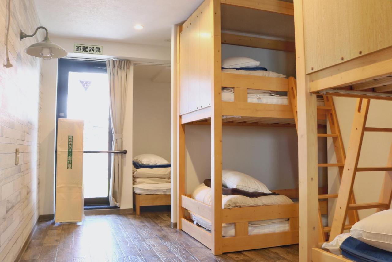 Trip & Sleep Hostel Nagoya Bagian luar foto