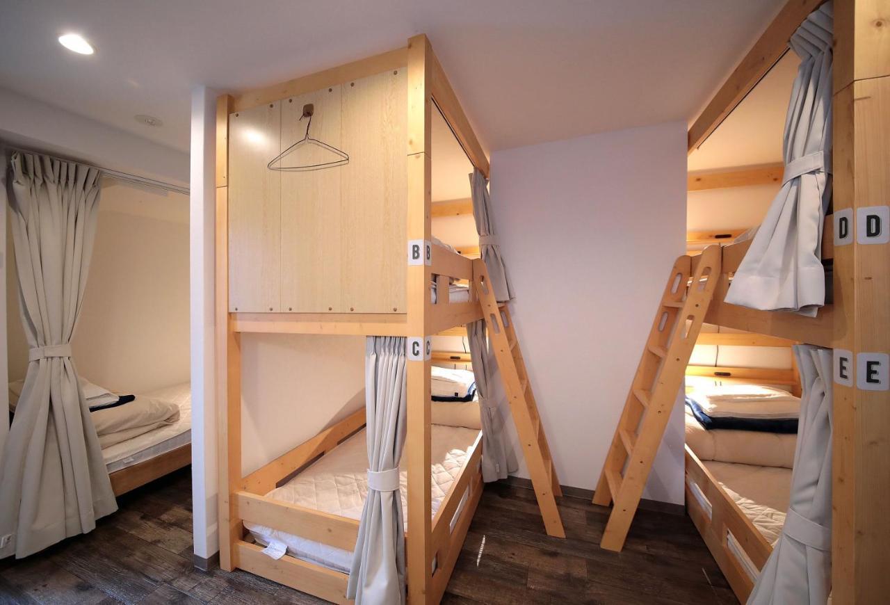 Trip & Sleep Hostel Nagoya Bagian luar foto