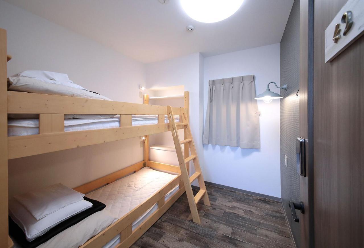Trip & Sleep Hostel Nagoya Bagian luar foto